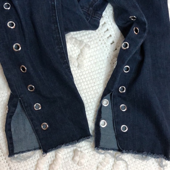 Seven7 Dark Wash Mid Rise Grommet Detail Split Hem Ankle Skinny Jeans Denim 10 - Picture 11 of 11